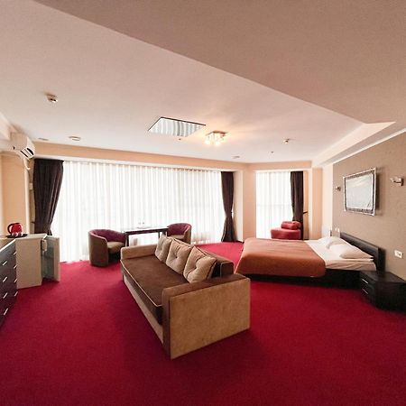Mark Plaza Hotel Mykolajiv Pokoj fotografie